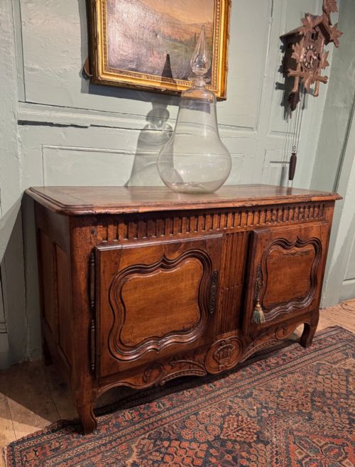 FRENCH 18TH CENTURY WALNUT BUFFET - ADDITIONAL PHOTO 3