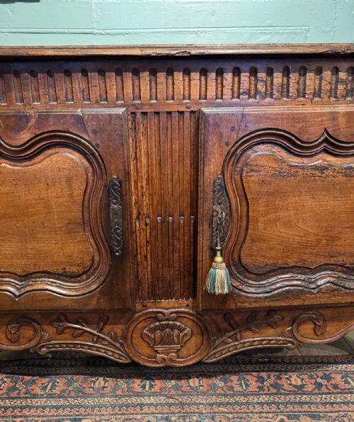 FRENCH 18TH CENTURY WALNUT BUFFET - ADDITIONAL PHOTO 4