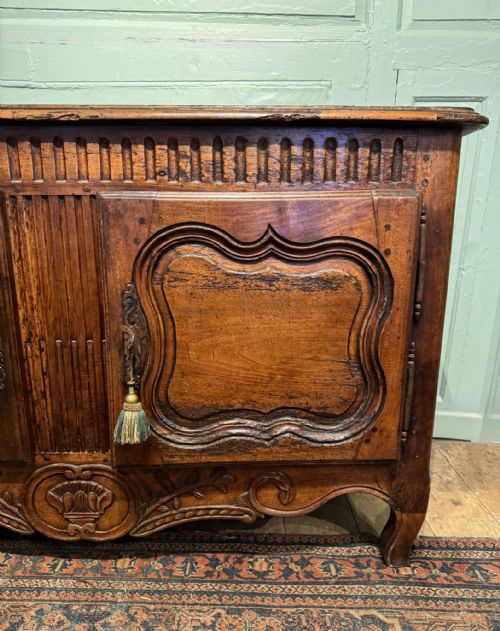 FRENCH 18TH CENTURY WALNUT BUFFET - ADDITIONAL PHOTO 6