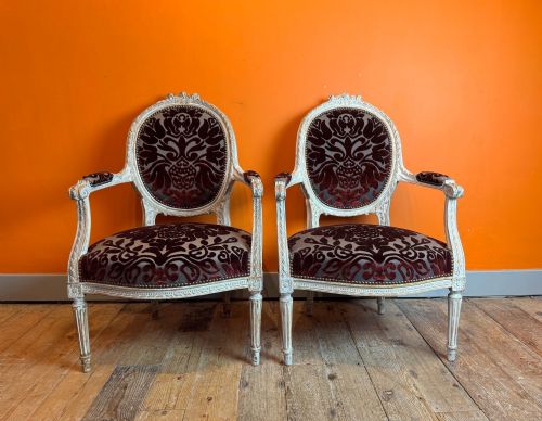 PAIR OF 19TH CENTURY FRENCH CARVED PAINTED FAUTEUILS IN LOUIS XVI TASTE - ADDITIONAL PHOTO 2