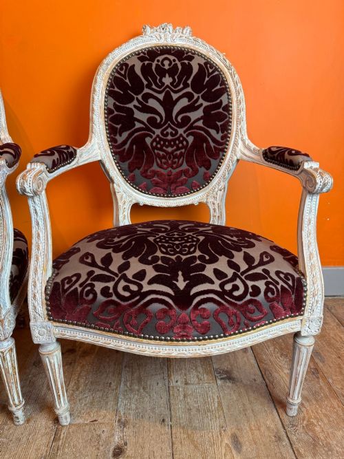 PAIR OF 19TH CENTURY FRENCH CARVED PAINTED FAUTEUILS IN LOUIS XVI TASTE - ADDITIONAL PHOTO 6