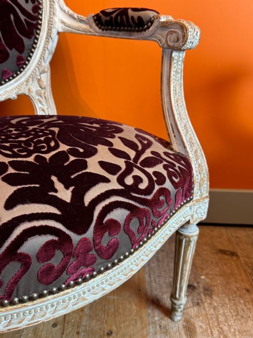 PAIR OF 19TH CENTURY FRENCH CARVED PAINTED FAUTEUILS IN LOUIS XVI TASTE - ADDITIONAL PHOTO 7