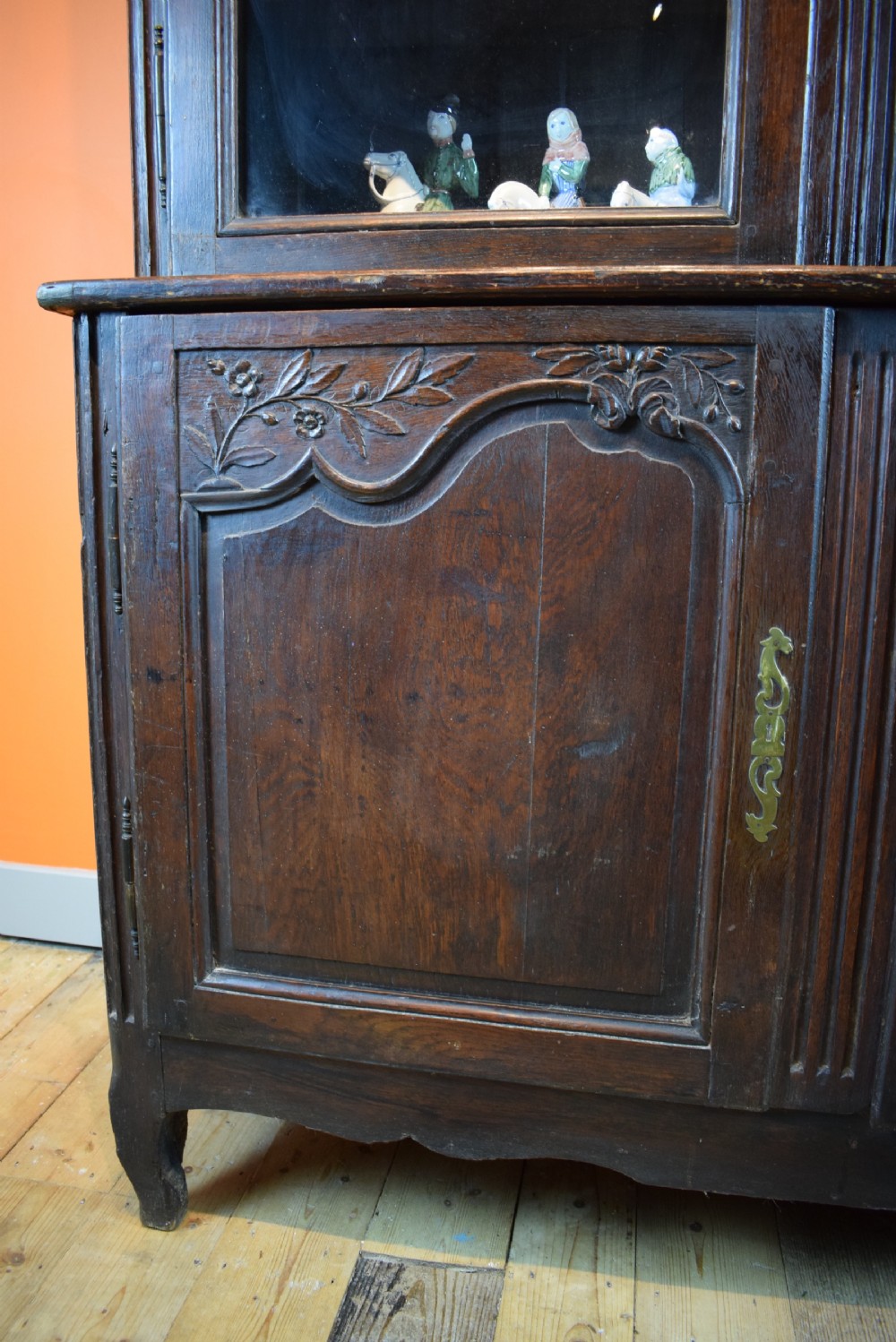 French 18th century oak buffet a deux corps View V