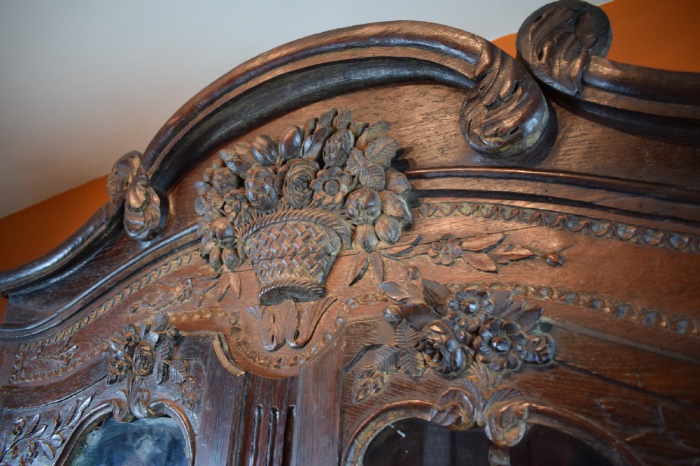 French 18th century oak buffet a deux corps View VI
