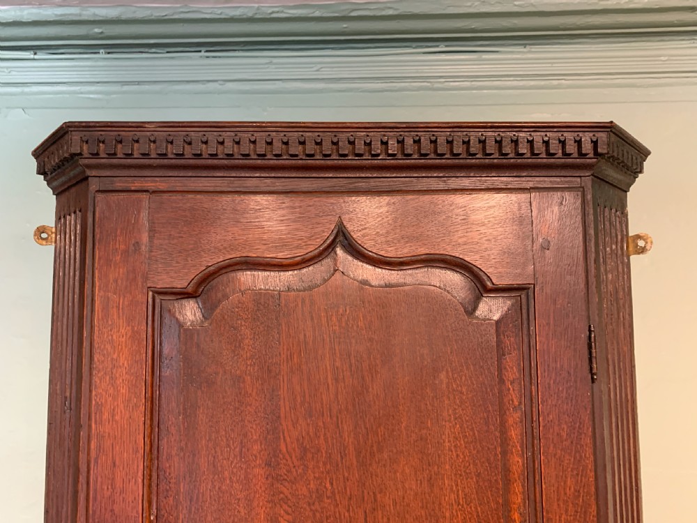 Georgian oak wall hanging corner wall cupboard of good colour View III