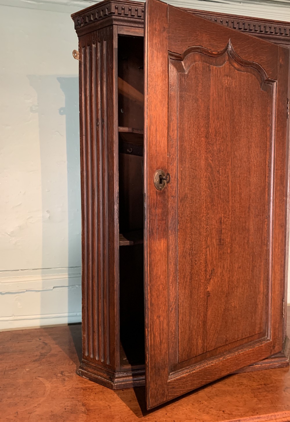 Georgian oak wall hanging corner wall cupboard of good colour View V