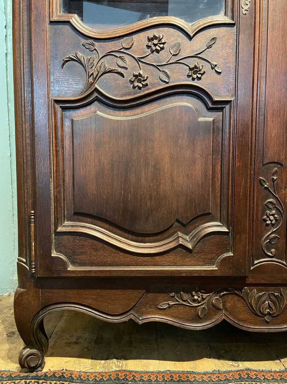French carved oak Lous XV Revival vitrine cabinet  View VI