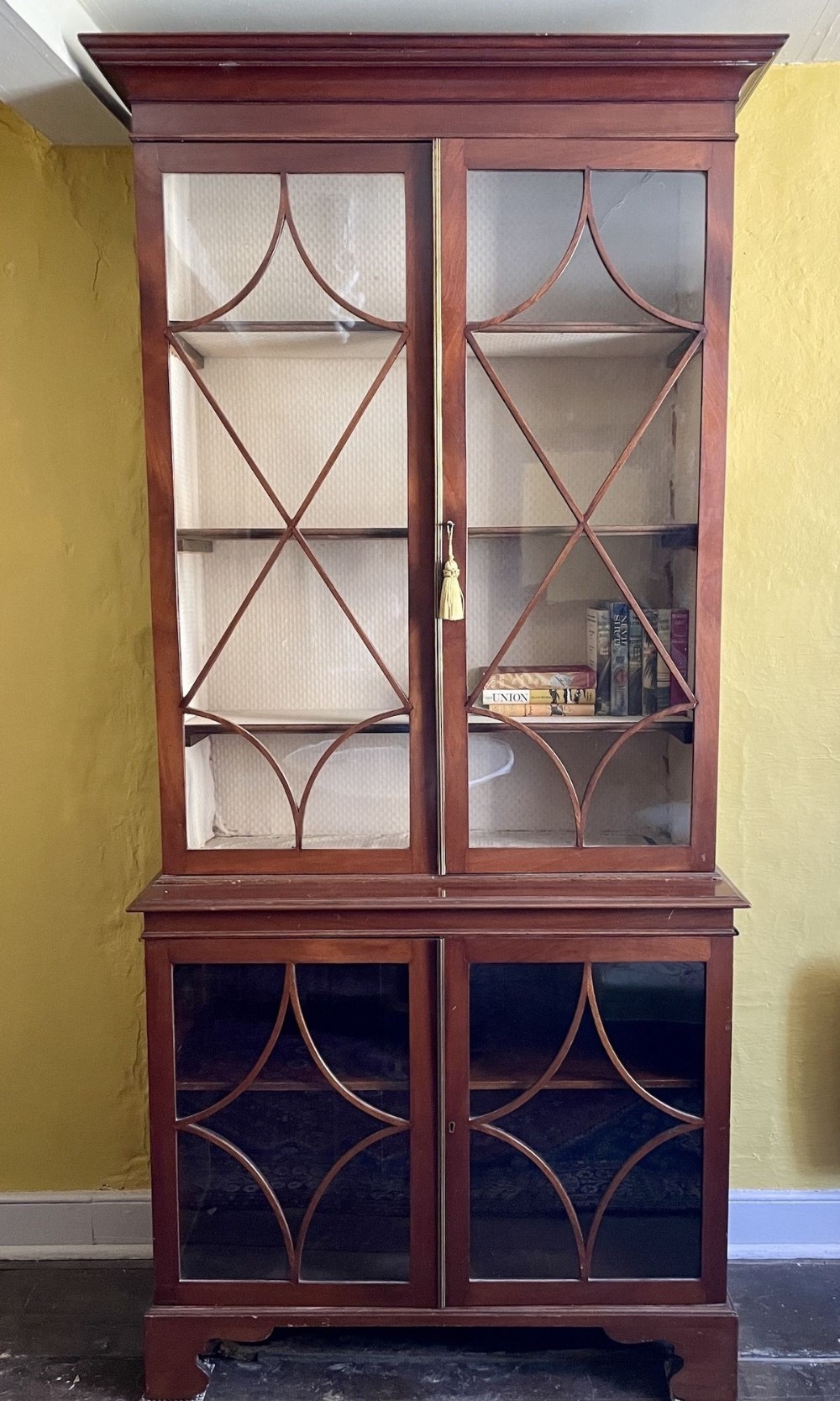 19th century mahogany cabinet bookcase in Georgian stye