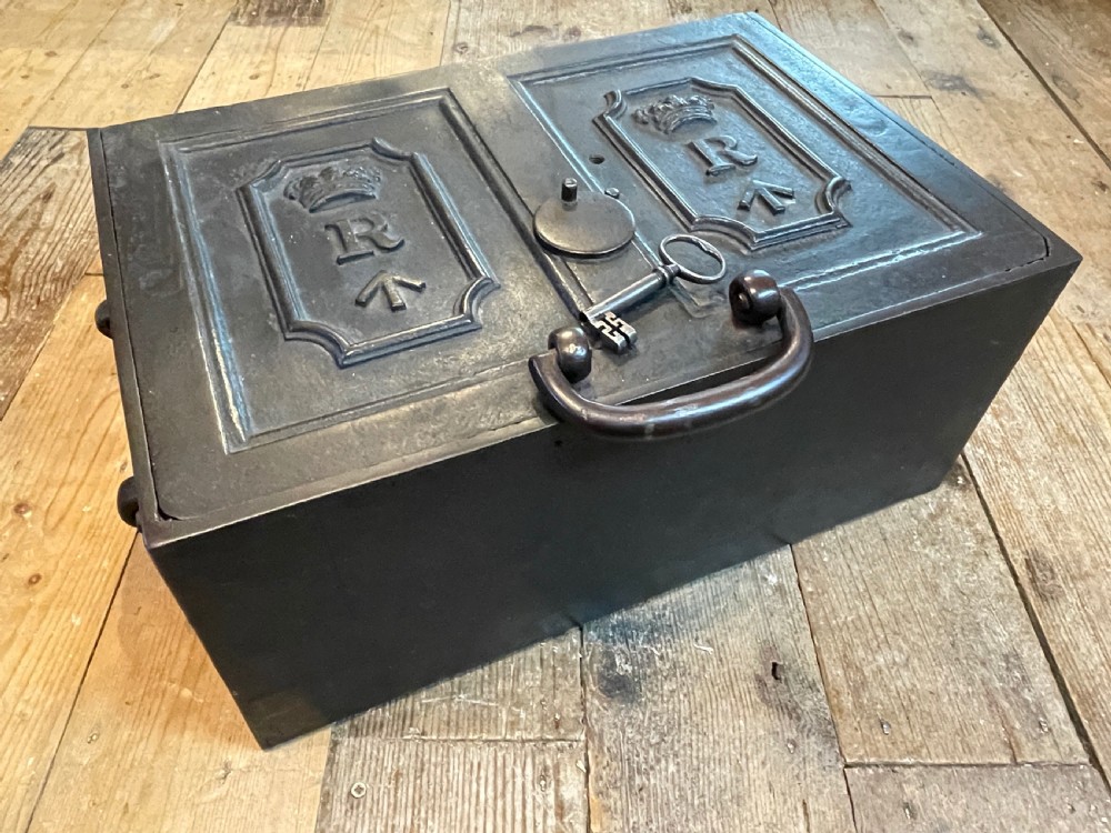Victorian cast iron Military paymaster / revenue strongbox chest View II