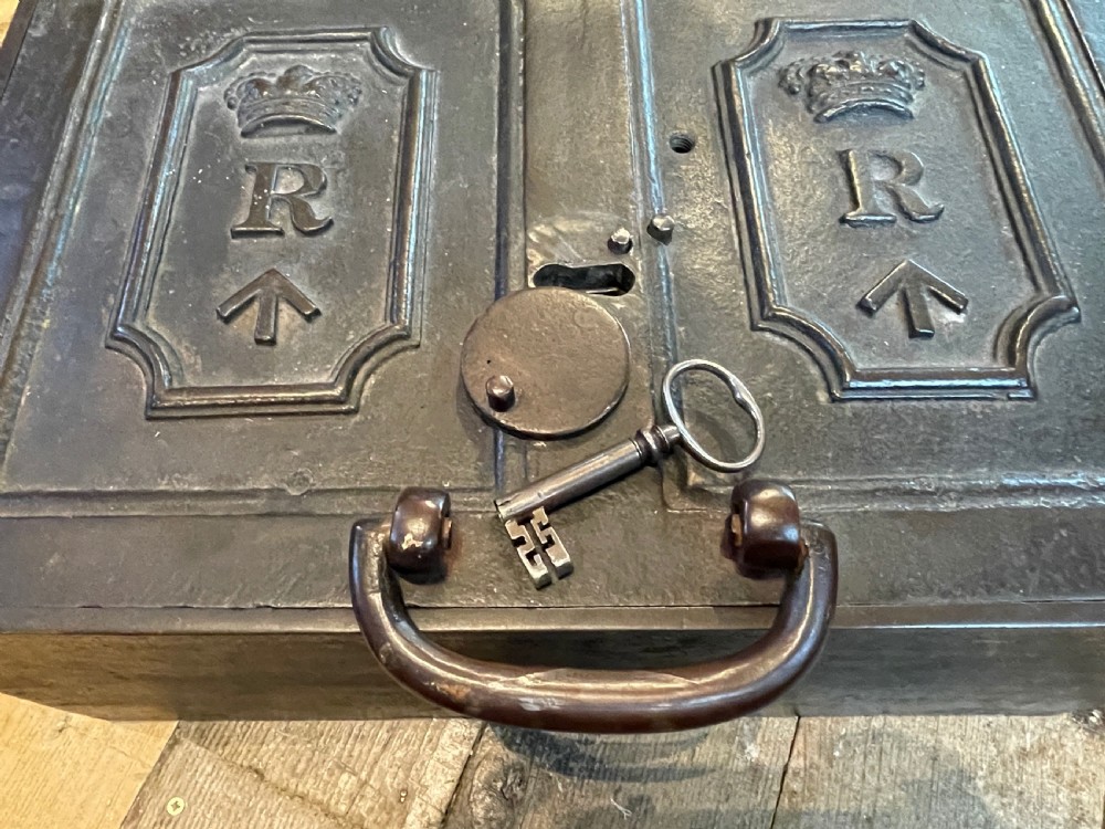 Victorian cast iron Military paymaster / revenue strongbox chest View IV