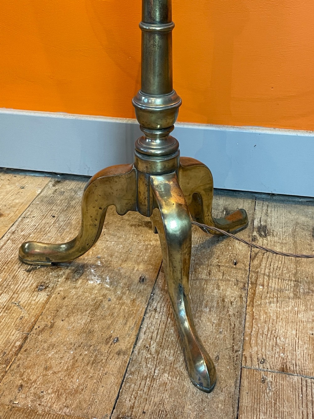 Brass & plate glass lamp table by Stiffel U.S.A. View III