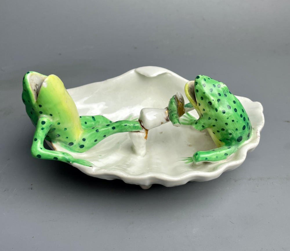 Continental novelty porcelain dish of two frogs fairing View II