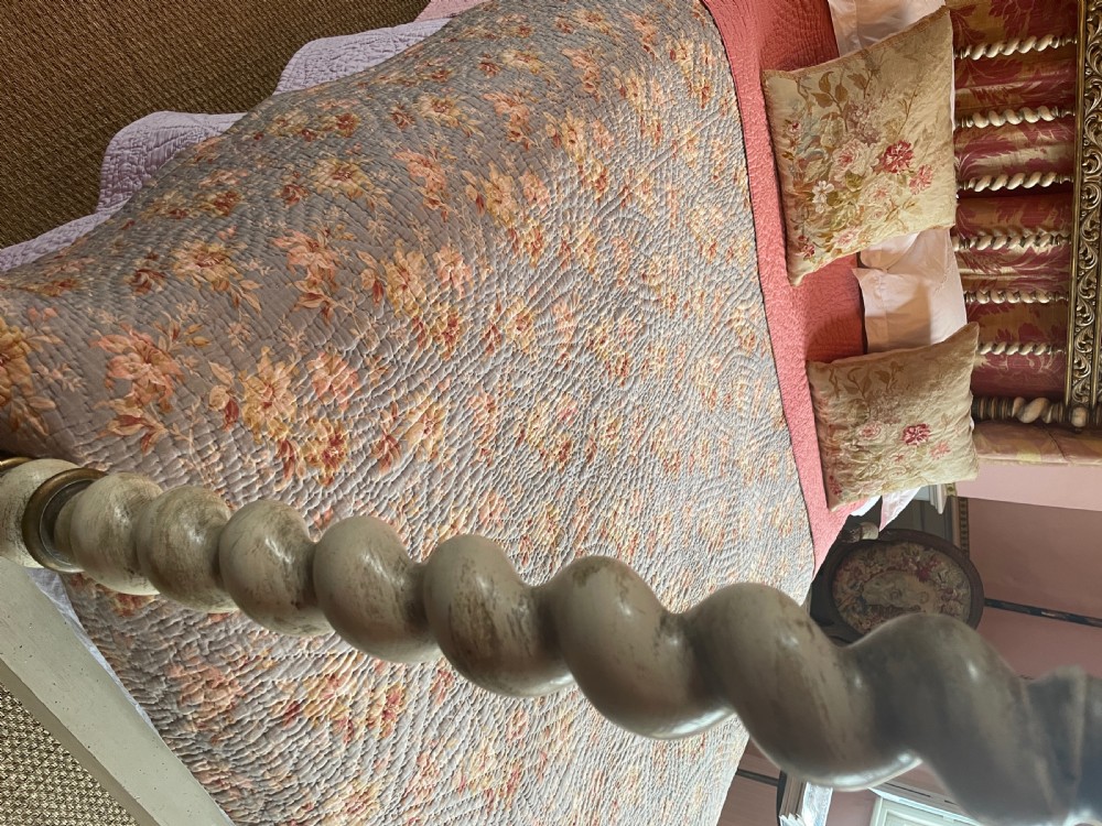Antique Welsh blue floral broadcloth quilt 205cm x 214cm View III
