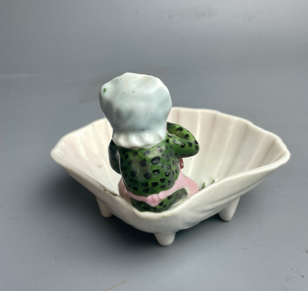 Continental novelty porcelain frog dish fairing View IV