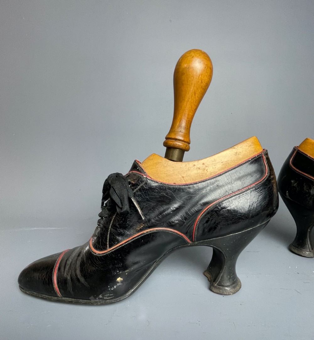 Victorian / Edwardian ladies black leather lace up shoes View III