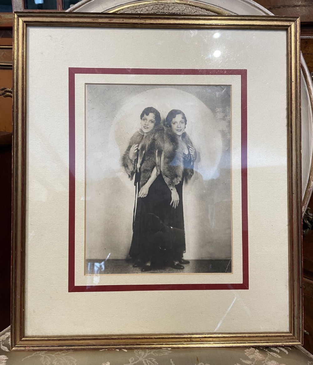 Signed Photograph of Conjoined Twins and Performers Daisy & Violet Hilton