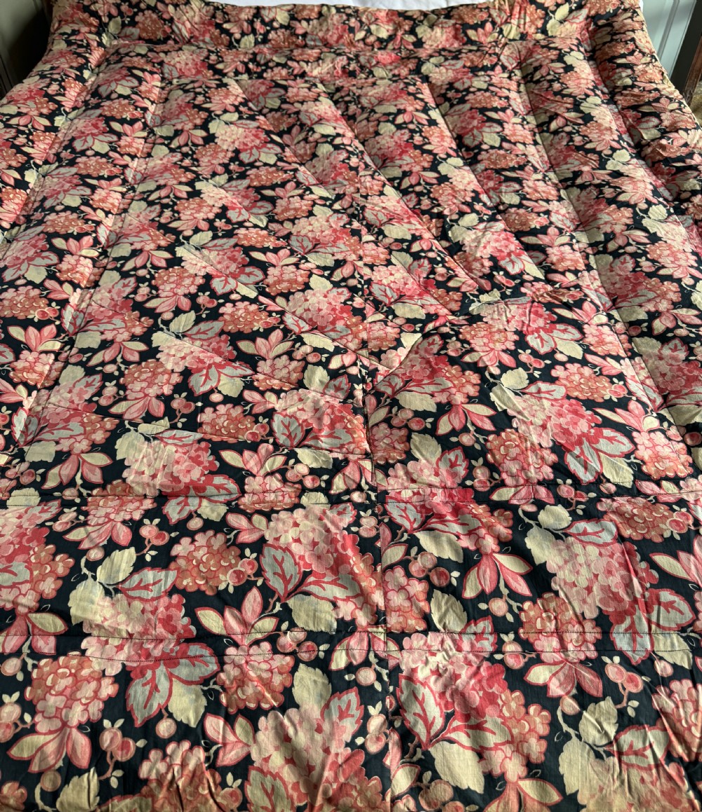 Art Deco Feather Filled Eiderdown Quilt View III