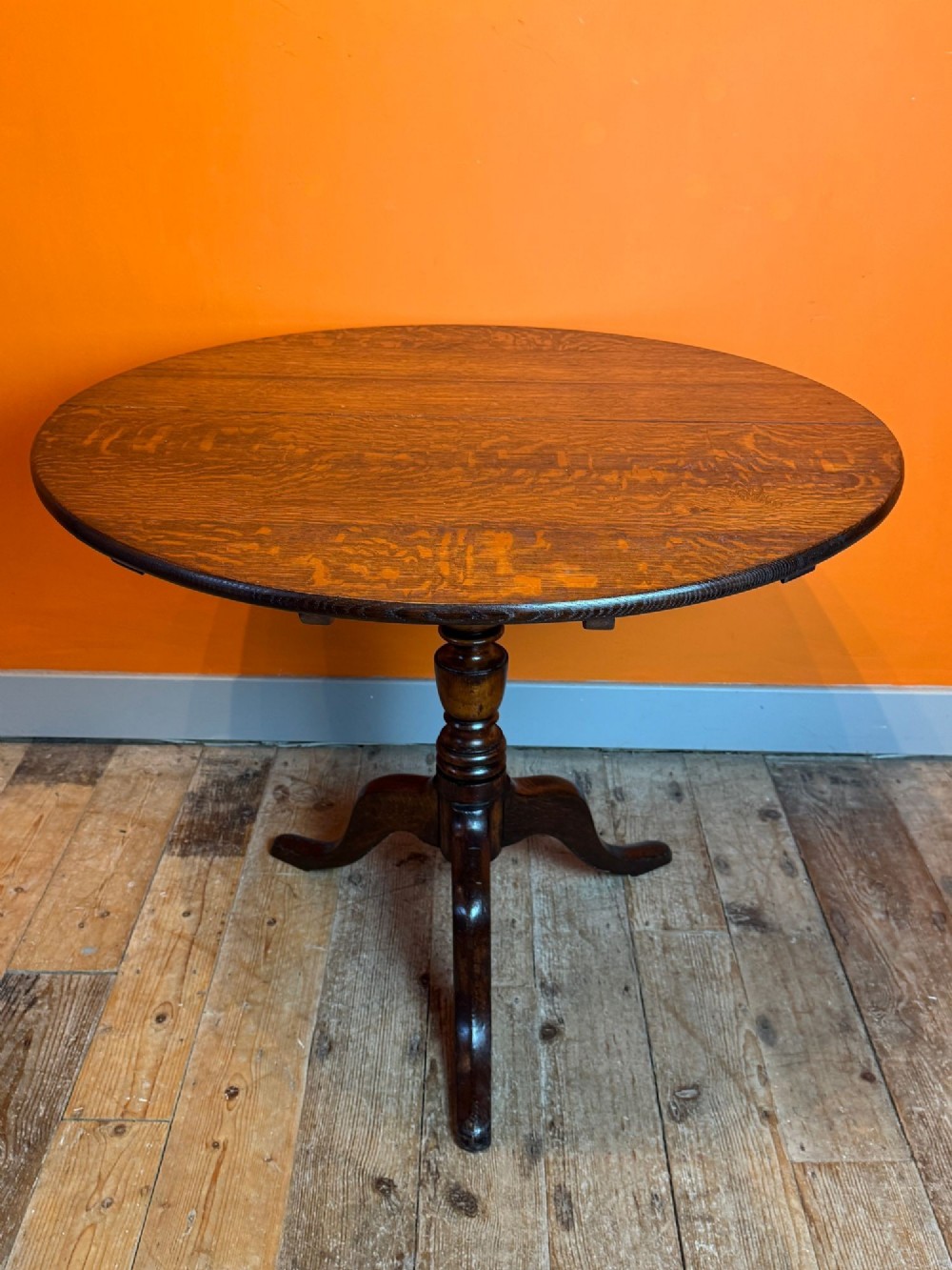 George III Oak Tip-Top Tripod Table
