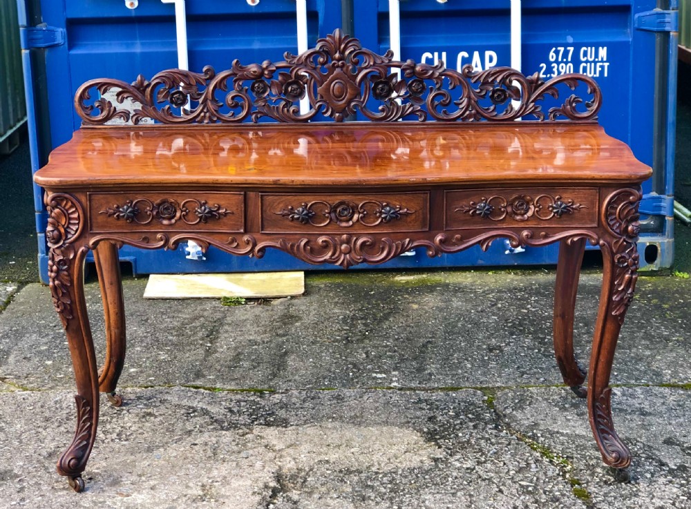 BEAUTIFUL CARVED WALNUT SIDE TABLE 