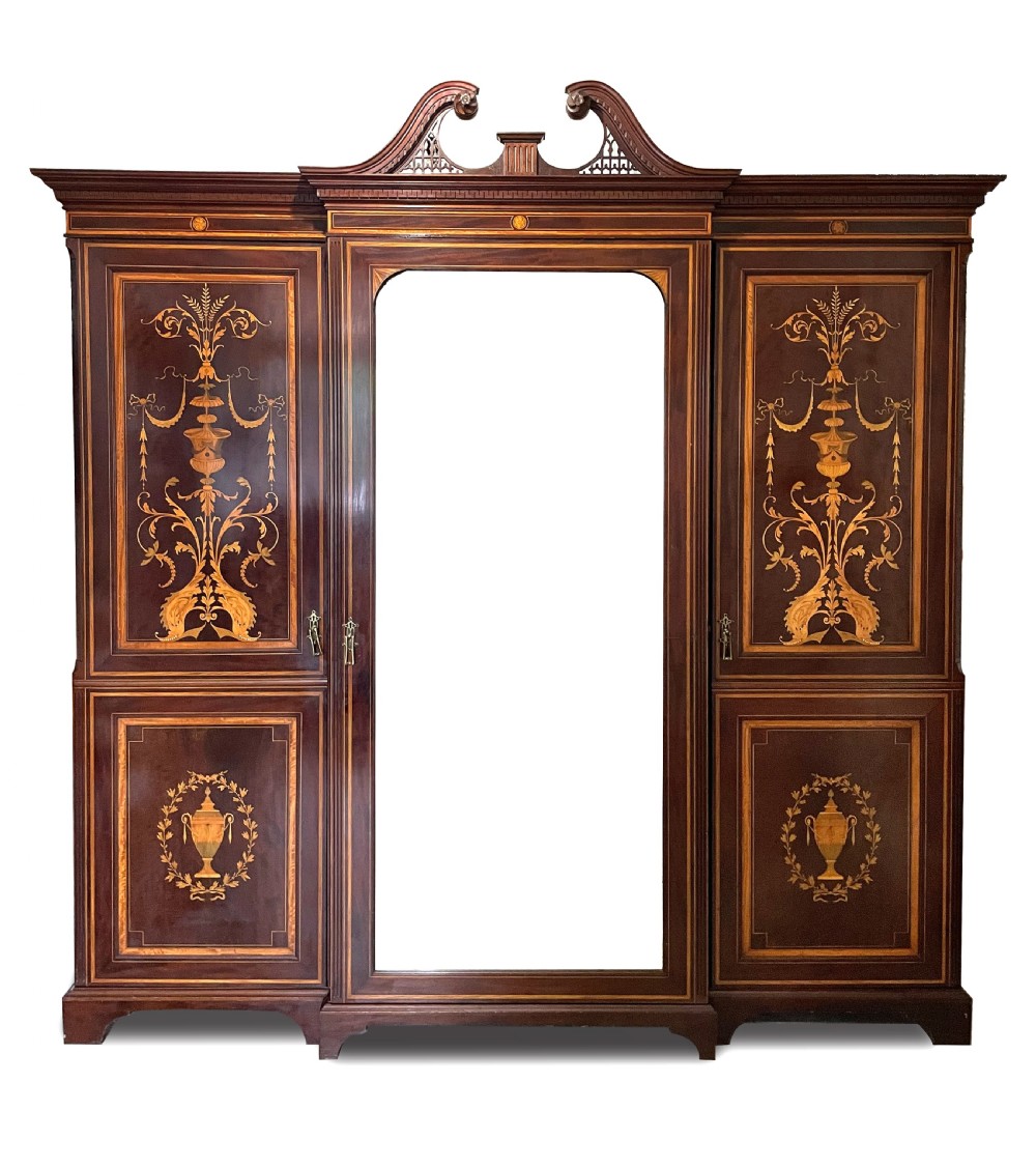 A BEAUTIFUL 19TH CENTURY MAHOGANY INLAID WARDROBE View XIII