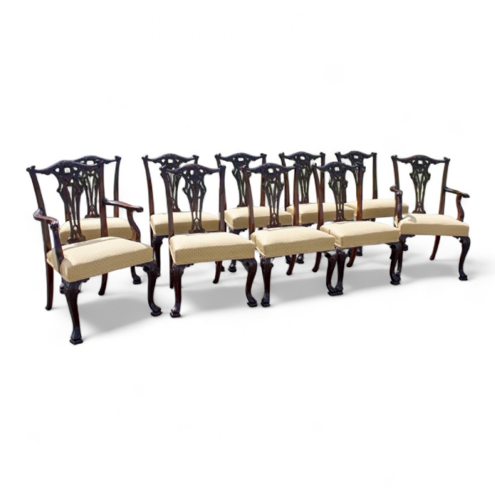 Stunning Set Of Ten Carved Mahogany Chippdendale Style Dining Chairs 