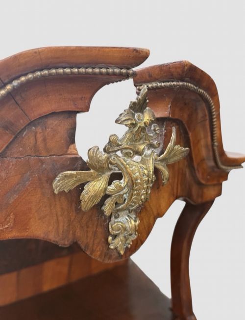 ANTIQUE 19TH CENTURY WALNUT GILT METAL SERPENTINE WHATNOT - ADDITIONAL PHOTO 6