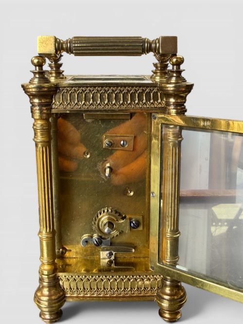 ANTIQUE FRENCH GOTHIC REVIVAL CARRIAGE CLOCK BRASS CASE WORKING TIMEPIECE - ADDITIONAL PHOTO 7