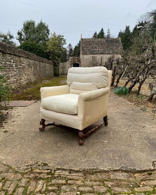 a howard and sons ingleby armchair - CATEGORY: ANTIQUE CHAIRS - DATED 19TH CENTURY