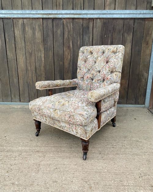 a victorian open armchair - CATEGORY: ANTIQUE CHAIRS - DATED VICTORIAN