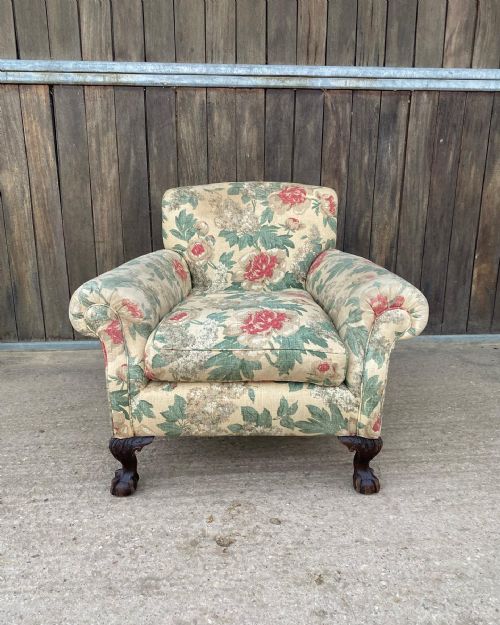 a deep seated english armchair - CATEGORY: ANTIQUE CHAIRS - DATED 19TH CENTURY