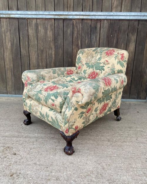 A DEEP SEATED ENGLISH ARMCHAIR - ADDITIONAL PHOTO 1