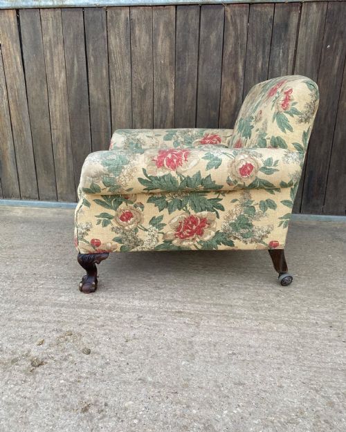 A DEEP SEATED ENGLISH ARMCHAIR - ADDITIONAL PHOTO 2