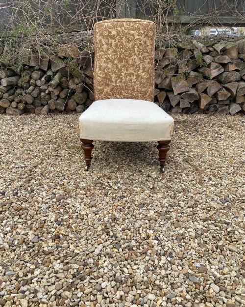 A 19TH CENTURY SLIPPER CHAIR - ADDITIONAL PHOTO 4