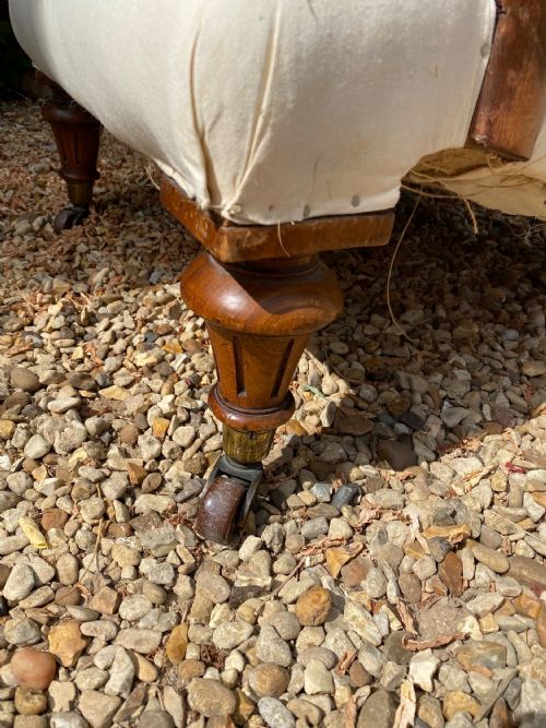 A VICTORIAN OPEN ARMCHAIR - ADDITIONAL PHOTO 4