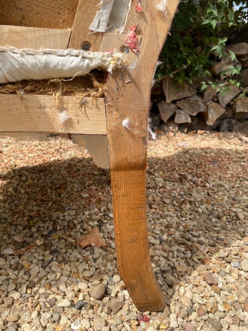 A 20TH CENTURY CONTINENTAL WINGCHAIR - ADDITIONAL PHOTO 3