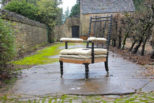 a deep seated bobbin armchair - CATEGORY: ANTIQUE CHAIRS - DATED 19TH CENTURY