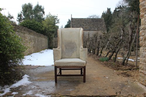 A 18TH CENTURY WINGCHAIR - ADDITIONAL PHOTO 4