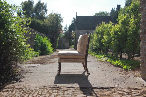 A SCOTTISH COUNTRY HOUSE SLIPPER CHAIR - ADDITIONAL PHOTO 2
