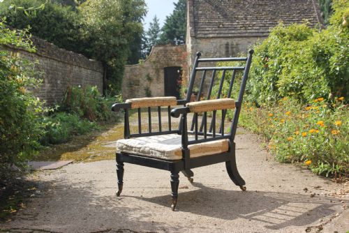 A EARLY 19TH CENTURY TURNED ARMCHAIR - ADDITIONAL PHOTO 1