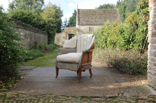A EDWARDIAN BARREL BACK TUB CHAIR - ADDITIONAL PHOTO 1