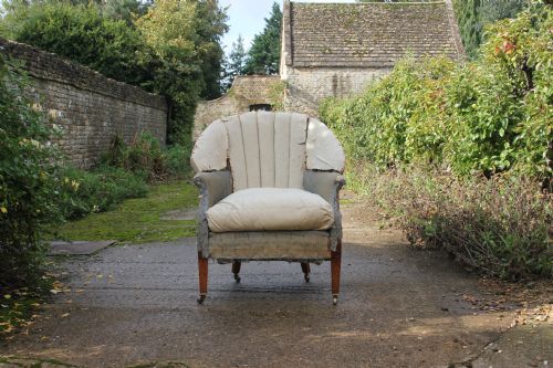 A EDWARDIAN BARREL BACK TUB CHAIR - ADDITIONAL PHOTO 2