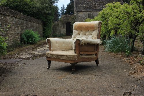 a 19th century waring armchair - CATEGORY: ANTIQUE CHAIRS - DATED 19TH CENTURY