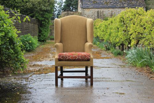 A 18TH CENTURY GEORGIAN WINGCHAIR - ADDITIONAL PHOTO 2