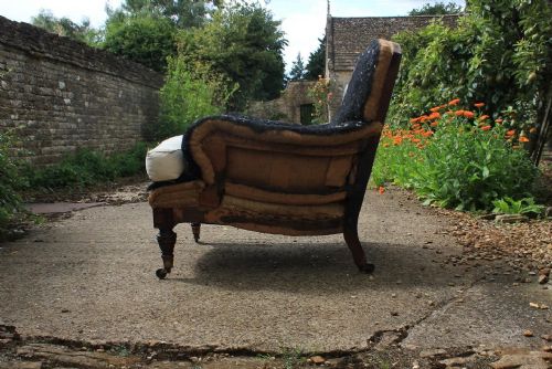 VICTORIAN HOWARD STYLE ARMCHAIR - ADDITIONAL PHOTO 1