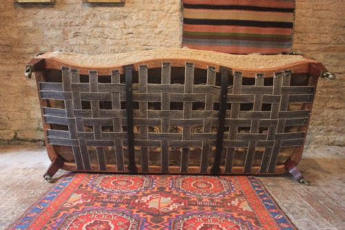 A HOWARD AND SONS SERPENTINE FRONT SOFA - ADDITIONAL PHOTO 8
