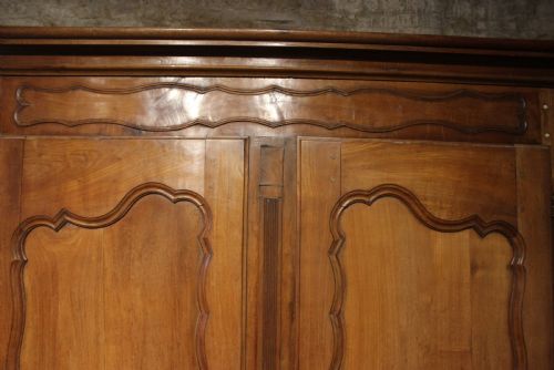 18TH CENTURY FRENCH ARMOIRE - ADDITIONAL PHOTO 4