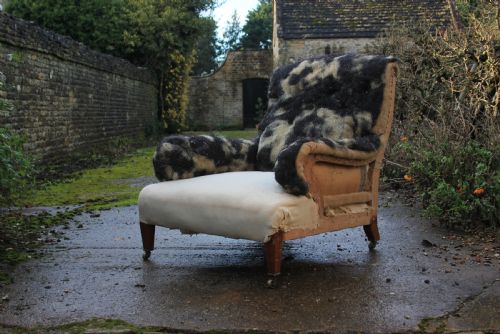 howard and sons grafton armchair - CATEGORY: ANTIQUE CHAIRS - DATED 19TH CENTURY