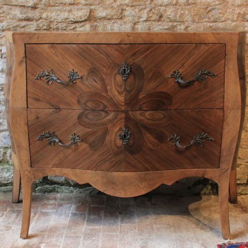 LATE 18TH CENTURY OYSTER VENEER CHEST OF DRAWS - ADDITIONAL PHOTO 2