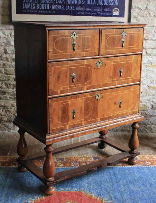 EARLY 18TH CENTURY YEW WOOD CHEST ON STAND - ADDITIONAL PHOTO 1