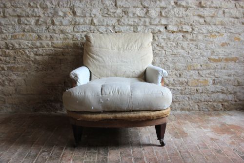 A ENGLISH COUNTRY HOUSE ARMCHAIR - ADDITIONAL PHOTO 3